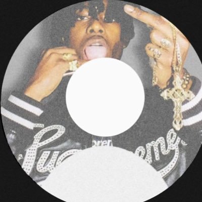 Trichard01's profile picture. 