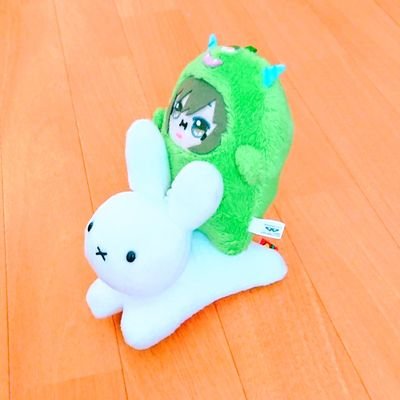 suzu_mongurui's profile picture. モンちゃんと酒と私「私」→https://t.co/UXpbIVv5U0
※モンちゃんの身につけているものは二次創作、または購入品です。#王様プリンカーで来た