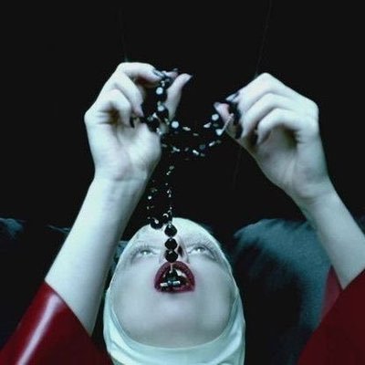 Et diabolus incarnatus est, et homo factus est. They/them. 28:47. Disociación nostálgica.