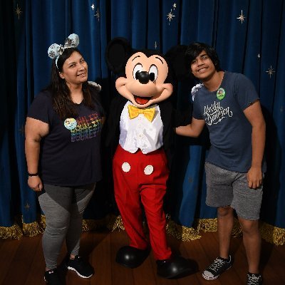 Agente Oficial Disney & Universal 
Cruceros - Otros destinos
Aca se habla de #Disney y de #GranHermano
Planeamos tu proximo viaje?
https://t.co/Mit1krFJr2