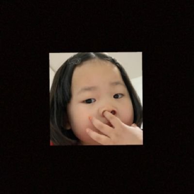 _arrdii's profile picture. awkward