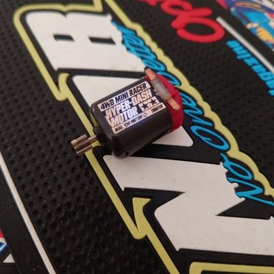 hypeeerdash's profile picture. S1を1996年前後のパーツで改造するのが好き。育児と家事とたまにミニ四駆。2023年に復帰した初心者。3歳の二男はブロッケンG、7歳の長男はレッツ&ゴー全話履修済みビートマグナム推し。長男マシンはARがメイン。自分はS1が青春どストライクのフルカウル推し。MSとMAは始めたばかり。