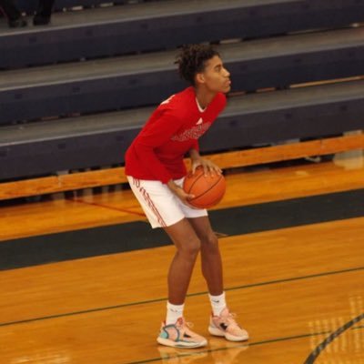 dtoelite 🟢,6.5 , back to back district champs ,6”7 wingspan,Robichaud high school 🔴⚪️contact number ,3138800393,2.5gpa,2024