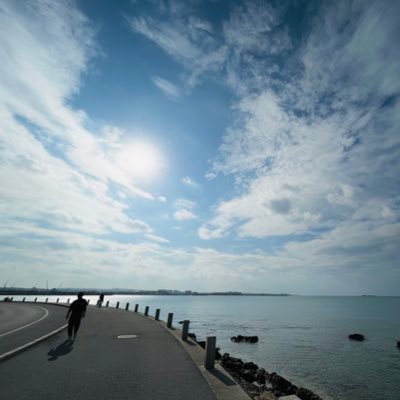 poiroa's profile picture. タイヤ二つの乗り物が好きな40代。筋トレとかも好きです。無言フォローで失礼します。