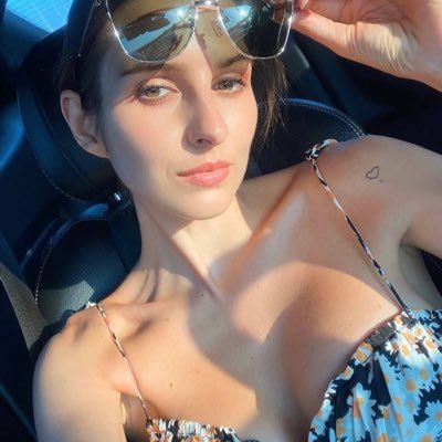 Selina26345061's profile picture. 