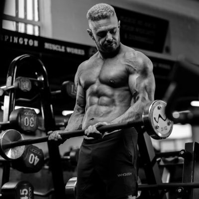 jason_dixon21's profile picture. Fitness model and bodybuilder based in the UK 🇬🇧