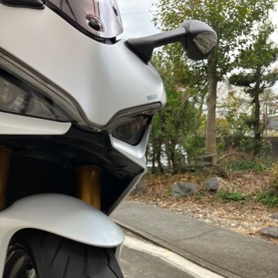 zawa19965's profile picture. スーパースポーツ950Sに乗ってます 無言フォローOKです バイク関係は大体フォロバします いいね多め たまの無言フォローご容赦願います インスタやってます