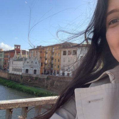 elenadazlen's profile picture. Trilingüe 🇪🇸🇺🇸🇫🇷  Amo mis perrunitas, gatitos y conejitas 🐶🐶🐱🐱🐰🐰 Me gusta 🎤 🎵 🎶 @mychemicalromance @gerardway y @mariahcarey