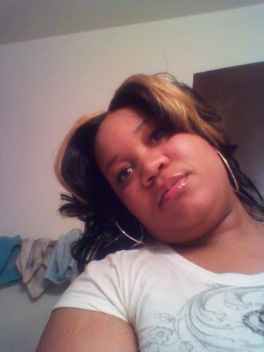 MeAnaZZkEy_23's profile picture. 