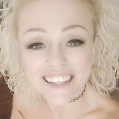 kinkykhloeD's profile picture. I am a massage therapist and  aspiring Sexologist! I love sex & everything there is to do with it!