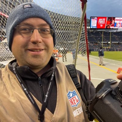 Photo editor at Shaw Media covering Starved Rock Country. Dad of two amazing kids. NFL Photographer | FAA Remote Pilot 📸 📰