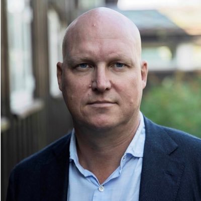 Rådgiver/advokat i Legeforeningen. Leder i Juristforbundet - Privat. Tobarnspappa. Victoria Concordia Crescit.