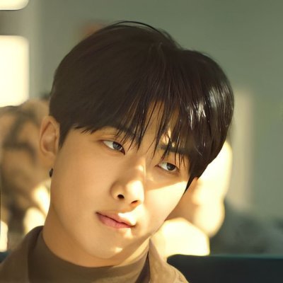 mella_joon's profile picture. Namjoon ignores her