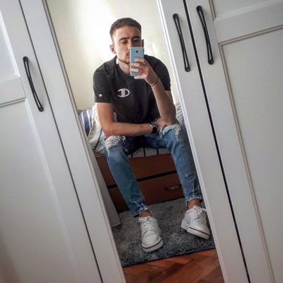 Louqah_'s profile picture. #brickbybrick