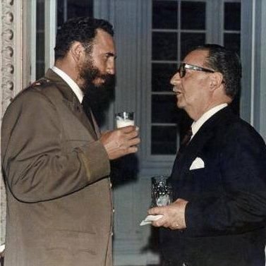 Sociología | UNAH;
CCSS | UPNFM;
Admirador de Salvador Allende 🇨🇱
