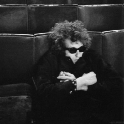 Asdfjklz1's profile picture. getting high with a glass of milk