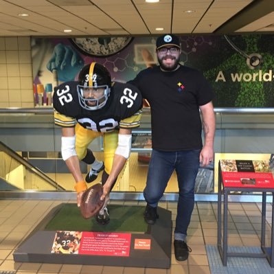 Daddy Shark • Pittsburgh Steelers • Contributor at @steelcityundrgr • Seth Rogan lookalike