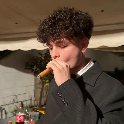 Els meus somnis perduraran en les marees dels temps, perquè mentre hi hague gent que busque la resposta en la llibertat, no moriran mai.