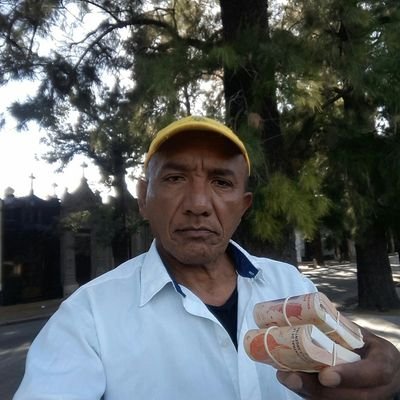 Muy buen oserbador de la sosiedad
