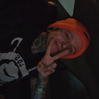 Nothingworks13's profile picture. I know you fucking did it Carol 🐯  #Steam #PSN Nothingworks13 🕹🎮  #BLM