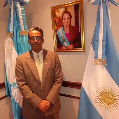 Ministro Consejero en la Embajada de Honduras en Argentina.