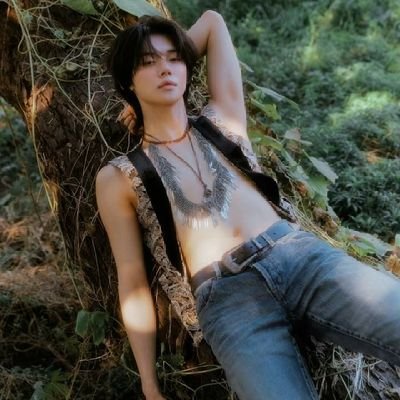 smth26200001's profile picture. hard stan