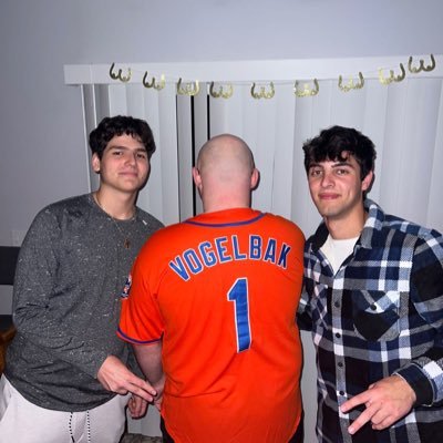 aidan_gallus23's profile picture. 😶