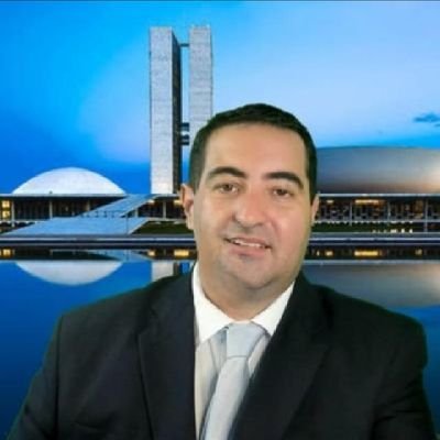 Carioca e vascaíno.
Bacharel em Direito, Jornalista e Empresário.
AliadosBrasil | Todo Poder Emana do Povo