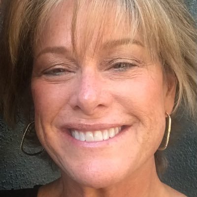 GwenHarrisArt's profile picture. 