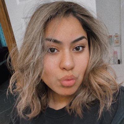 EvelyneConejo's profile picture. 