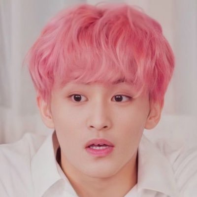 bladeofgrass127's profile picture. stream strawberry cake 🍰