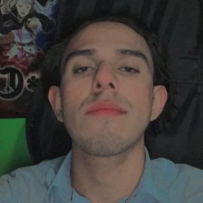 omar_reyes11's profile picture. Sin nada que hacer