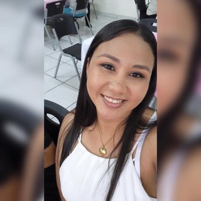 pinsunflower's profile picture. No te conformes con lo que necesitas, lucha por lo que te mereces 🌻