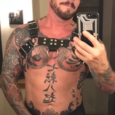 🔞 New acct. FFollow the journey. Very down to earth kinky jock daddy. Huge fan of jockstraps, Converse, 4skin and collecting seed. I’m balanced AFF 🕳️💦🤜🏼