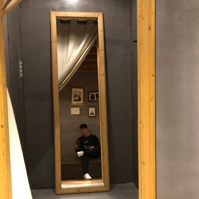 oWoOHBf31c6A5Uk's profile picture. 