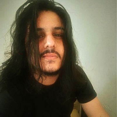 Fala galerinha, Eu sou o Mike , um ilustrador/Streamer grande fã da cultura nerd e geek, nessa empreitada que são as lives