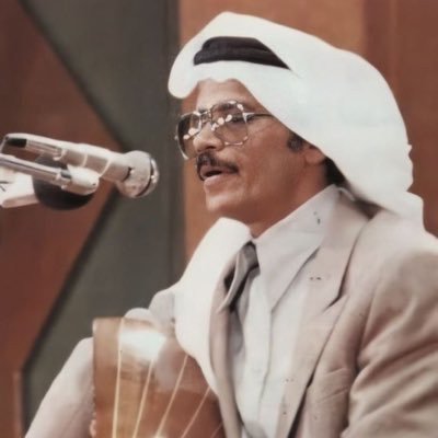 انا اسعد مكتئب، اكبر اجتماعي منعزل، اذكى متغابي،اعقل شخص مجنون، الحذر المتهور، المتأني المتسرع،الهادئ الصاخب، الفوضوي المنظمالناصح اللي مانصح نفسه بطل الدوري