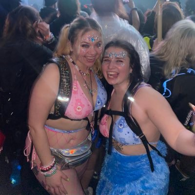 prollynappingg's profile picture. probably crying