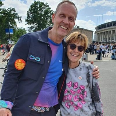 Lona85134058's profile picture. Live, love in the spheres💜🎶🌌🎶💜