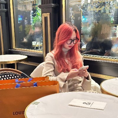 YFoesa's profile picture. foesa