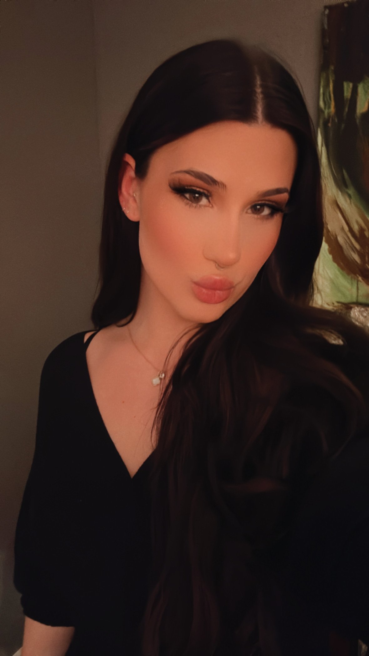 missy_pupp's profile picture. trans girl 🔆⚜
follow my public account @missy_ts