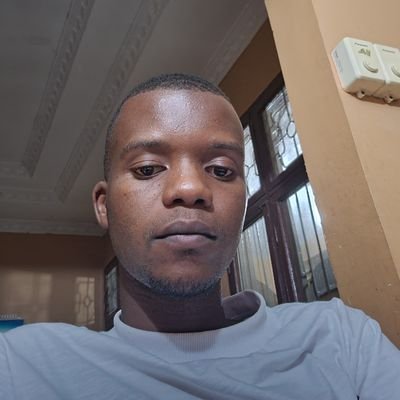 Mavum1la's profile picture. Life is full of surprises, Get busy living😃. stress less and enjoy the best. #Arsenal fan