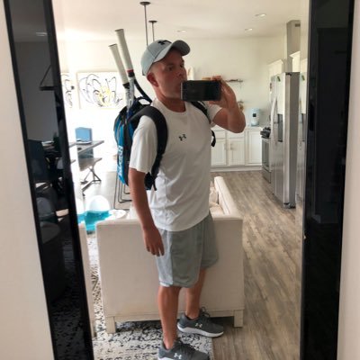 gymguy0044's profile picture. Loves tennis