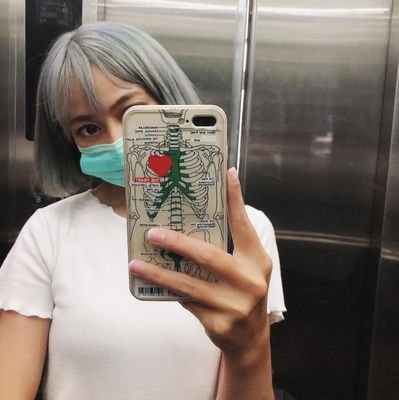 脾氣不好但是喜歡撒嬌😳不安份的心尋找耐不住的人🌹
不認識我的人會覺得高冷 認識我的會覺得我冰火如天😍