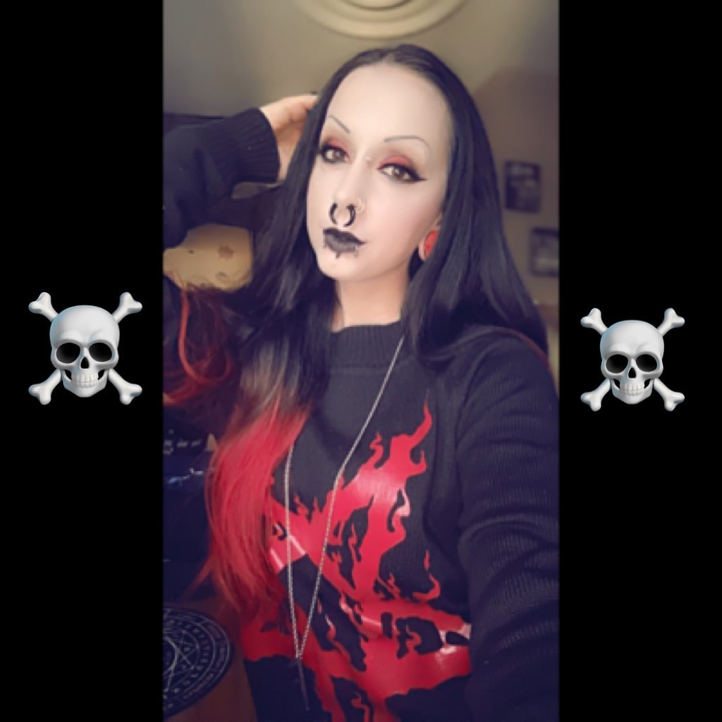 RottenVixen Profile Picture