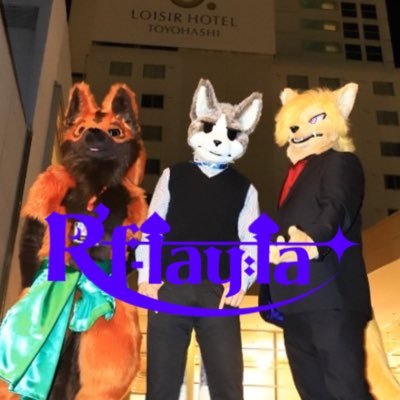 JMoF Rock Festival2022より本格始動した変則型音楽ユニット、R'f-layla(アールフライラ)です!Core Member・・・🪘:ユークレティス(@hanaohkamiBoy),🎹:シャマール(@ROY_Raifouga) ,🎸:山河健介(@bucholed)