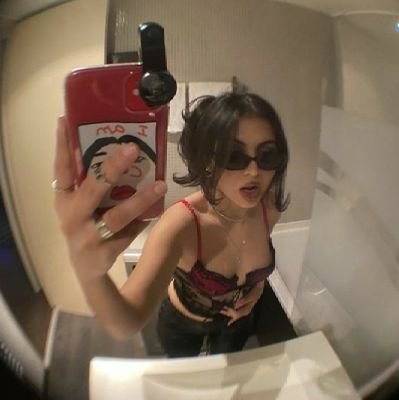 hpsunflrw's profile picture. 𝖻𝗈𝗈𝗄𝗌,   𝖼𝗈𝖿𝖿𝖾𝖾   &   𝖼𝖺𝗍𝗌