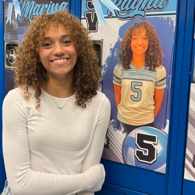 RaynaDins's profile picture. Harlan High School JV #5 || C/O 2025 || SA Elite 161 Premier #7 || MB/OH/RS || Approach Jump 9’8