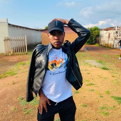 NelzaSis's profile picture. life is a rollercoaster but the dream never dies ❤️😘