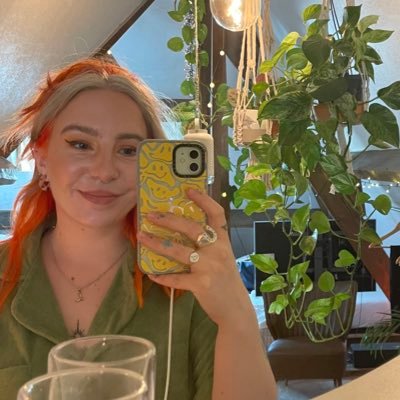 lecurry95's profile picture. Lol. 29. Professional Blonde & hazard.